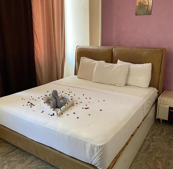 اتاق لوکس با تخت بزرگ, Abdeen Cairo Hostel