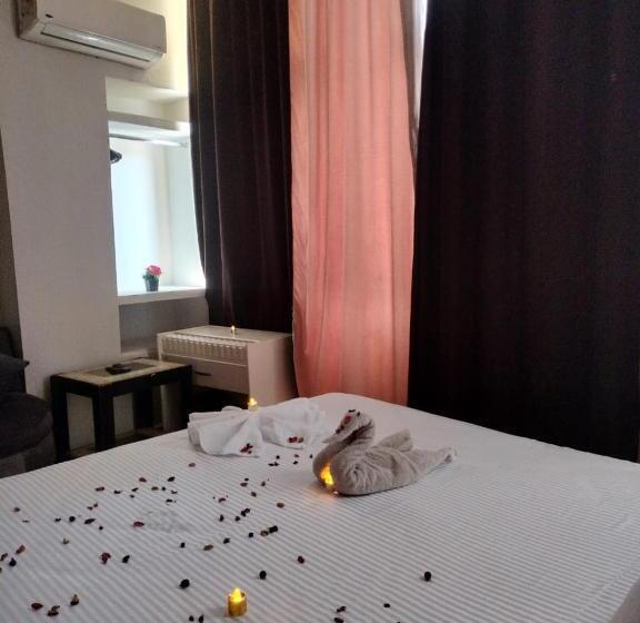 اتاق لوکس با تخت بزرگ, Abdeen Cairo Hostel