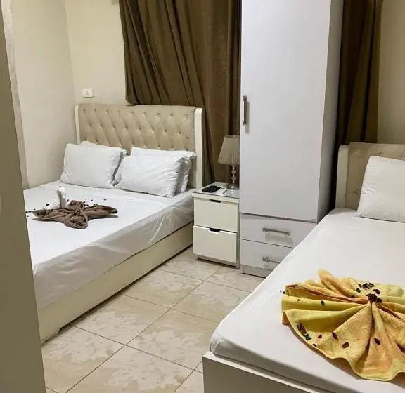 اتاق راحتی سه تخته, Abdeen Cairo Hostel