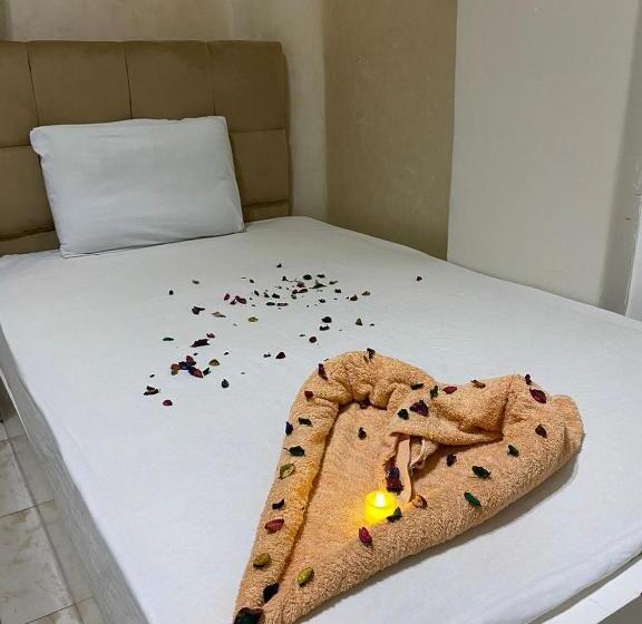 اتاق راحتی سه تخته, Abdeen Cairo Hostel