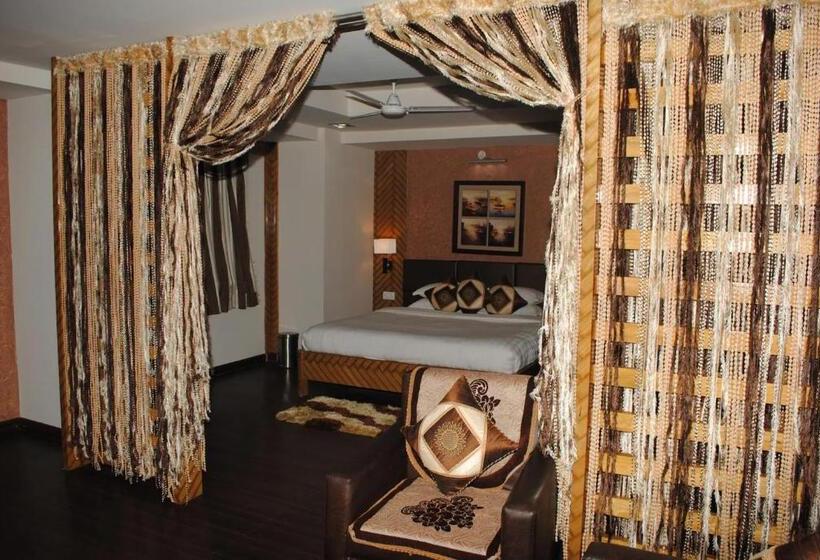 Номер Deluxe, Fabhotel Raj Residency Ii