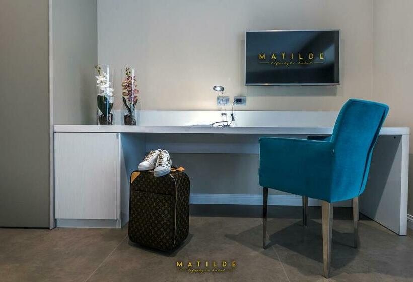 اتاق استاندارد یک نفره, Matilde Lifestyle