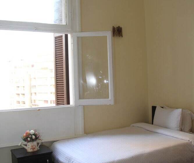 غرفة قياسية, New Panorama Palace