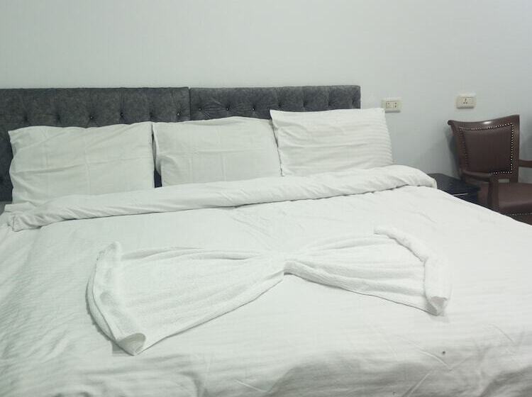 غرفة ديلوكس, New Panorama Palace