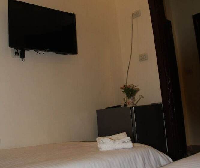 غرفة قياسية, New Panorama Palace