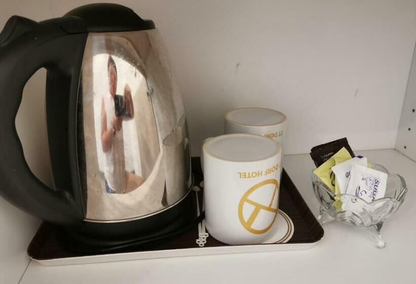 חדר דחוקס עם מיטת קינג, Tt Dorf Hotel Matang