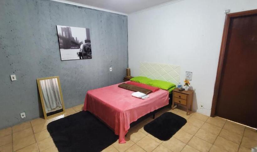 Quarto Deluxe, Hostel Bauru