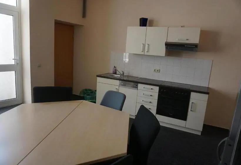 Standard Neljän Hengen Huone Jaettu Kylpyhuone, Hostel Vorharz Aschersleben