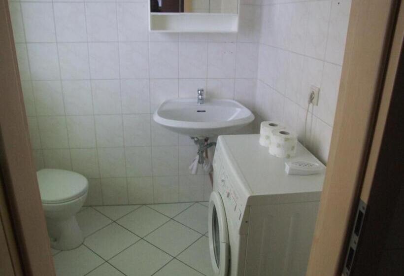 غرفة قياسية رباعية حمام مشترك, Hostel Vorharz Aschersleben