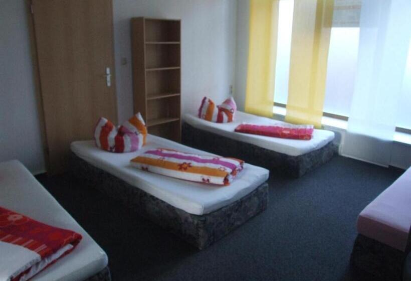 Номер Стандарт Четырехместный Совместный Санузел, Hostel Vorharz Aschersleben