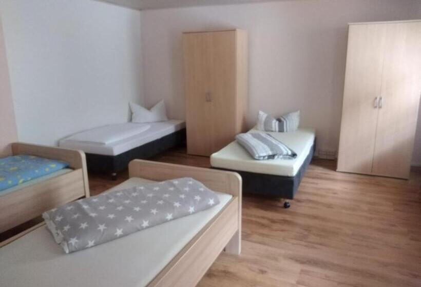 غرفة قياسية رباعية حمام مشترك, Hostel Vorharz Aschersleben