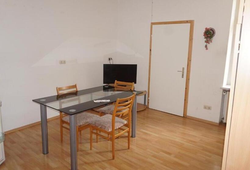 غرفة قياسية ثلاثية حمام مشترك, Hostel Vorharz Aschersleben