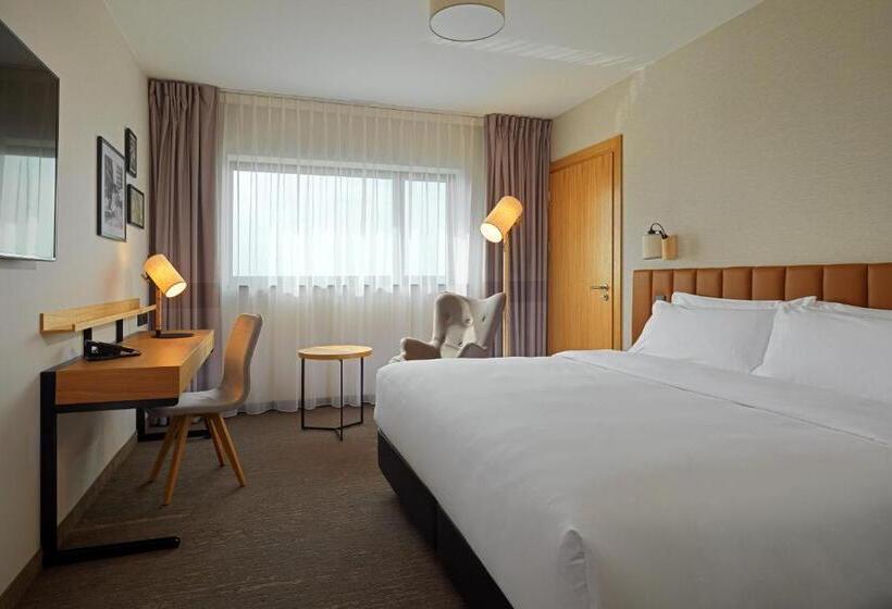 اتاق لوکس با تخت بزرگ, Four Points By Sheraton Warsaw Mokotow