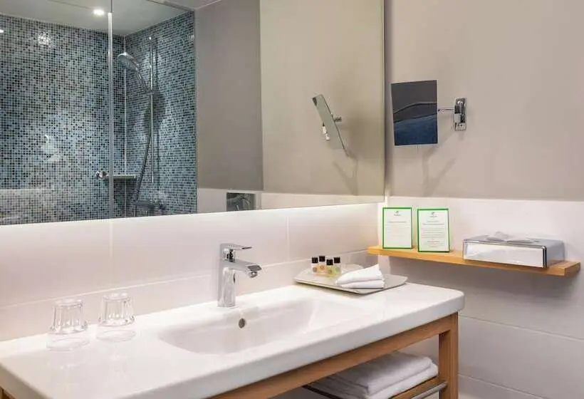 Premium room with river view, Holiday Inn Gdansk   City Centre, An Ihg