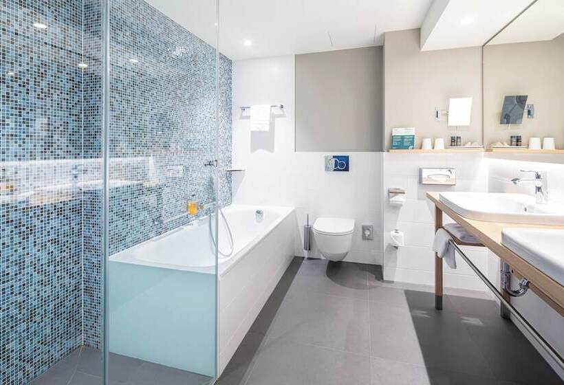 غرفة بريميوم مطلة على النهر, Holiday Inn Gdansk   City Centre, An Ihg