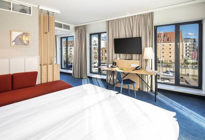 غرفة بريميوم مطلة على النهر, Holiday Inn Gdansk   City Centre, An Ihg
