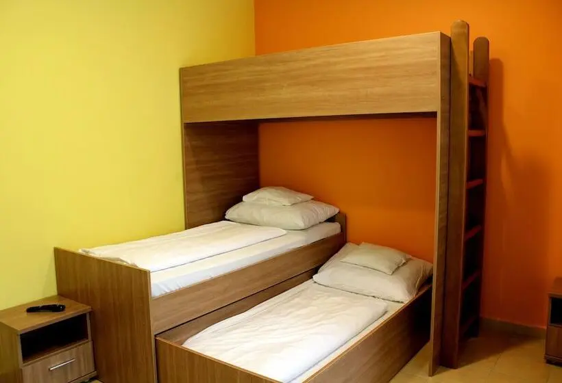 Habitación Familiar, Bf