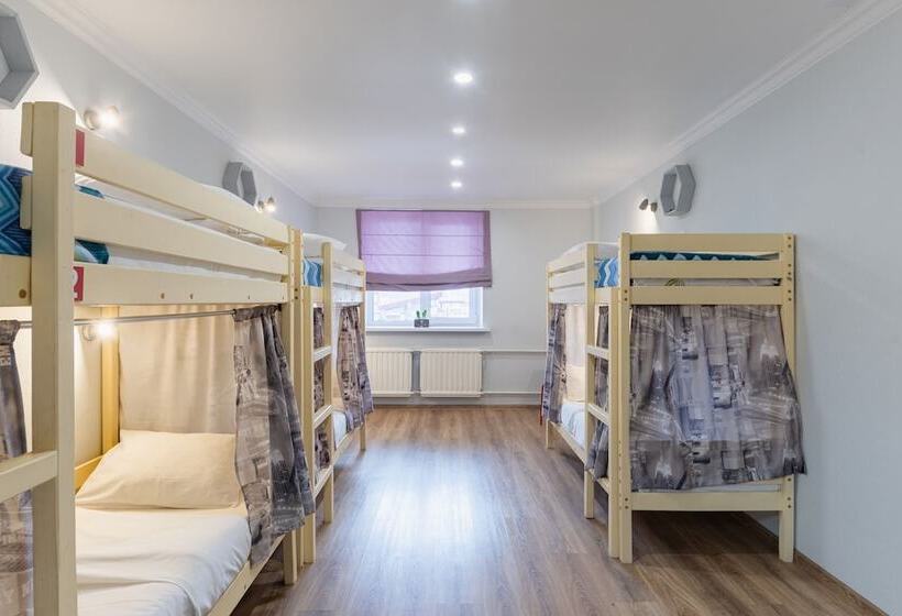 اتاق خانوادگی, Star Home Hostel