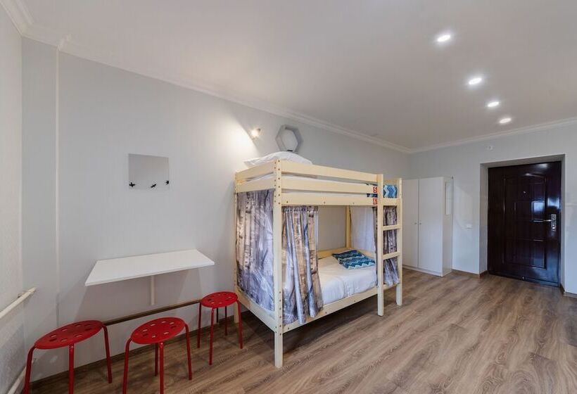 اتاق خانوادگی, Star Home Hostel