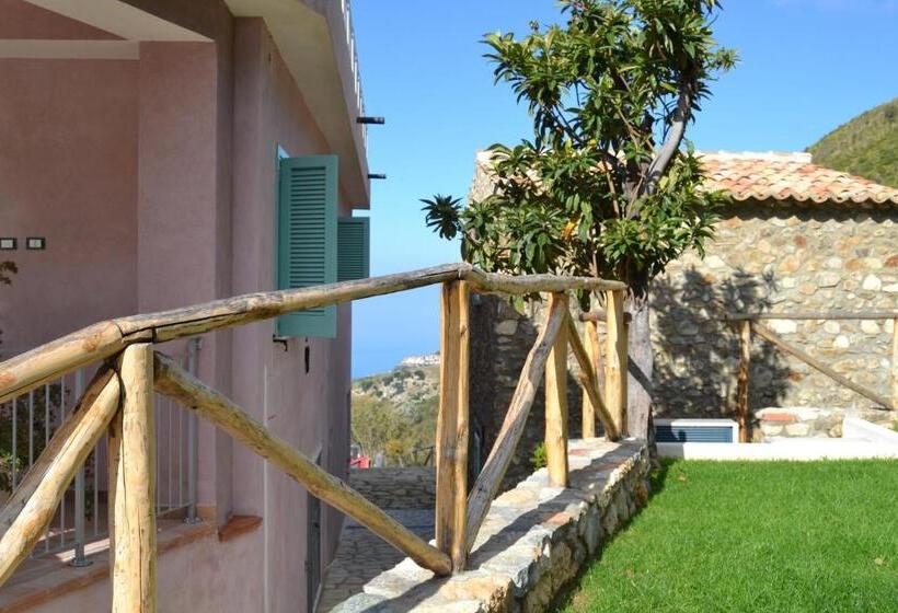 سوییت جونیور, Borgo Rosso Di Sera Resort