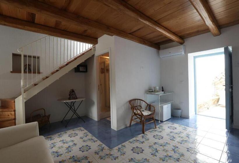 سوییت, Borgo Rosso Di Sera Resort