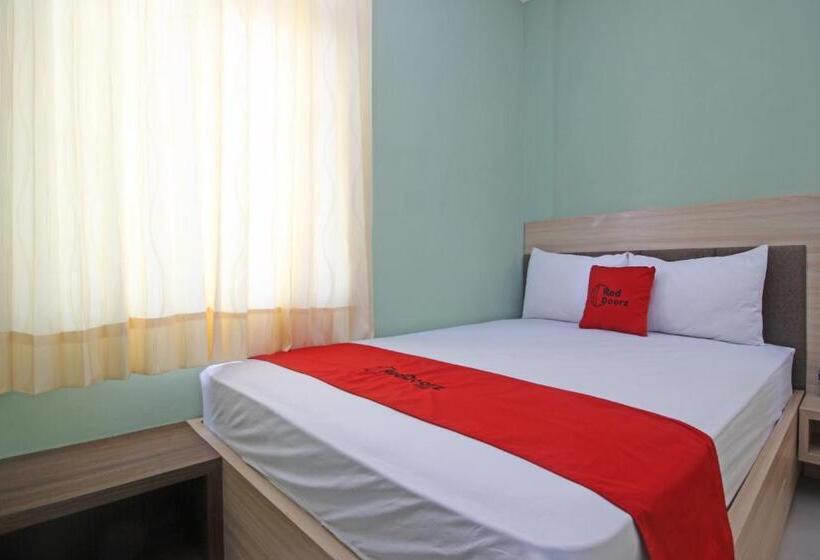 Номер Стандарт, Reddoorz Near Solo Balapan Station