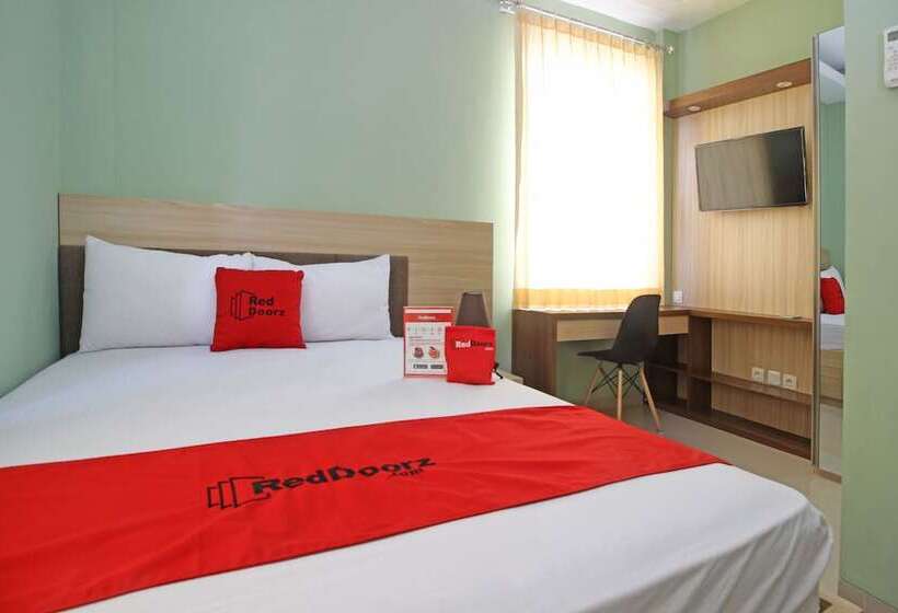 Номер Стандарт, Reddoorz Near Solo Balapan Station