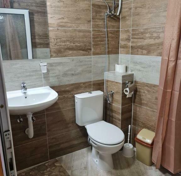 סטודיו סטנדרטי נוף לגינה, Mamin Kolio