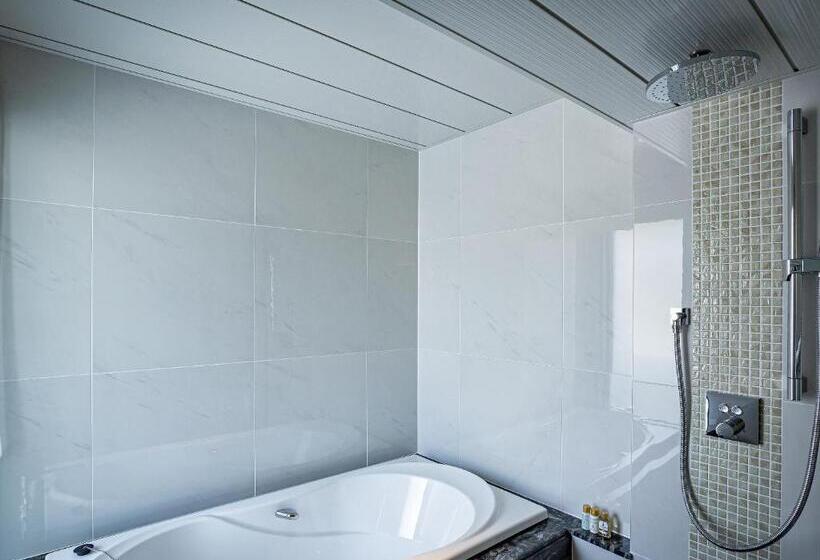 プレミアムルーム, Okinawa Exes Naha