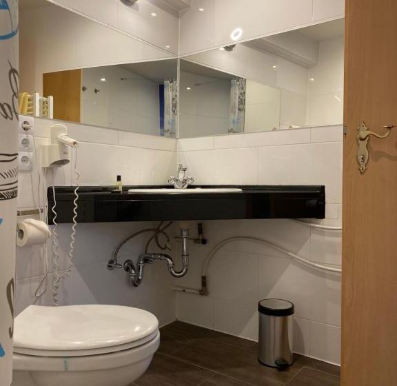 Номер Стандарт, Marktplatzhotel Restaurant Tafelspitz