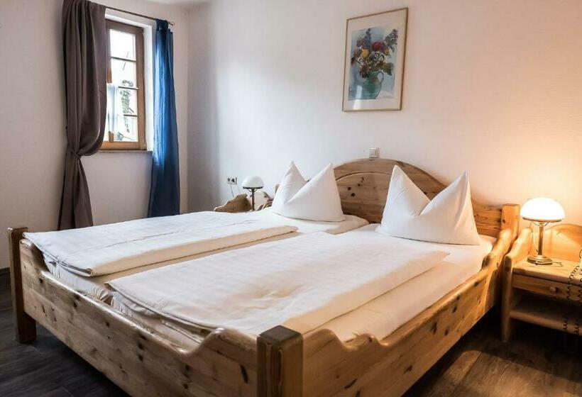 Номер Стандарт, Marktplatzhotel   Restaurant Tafelspitz