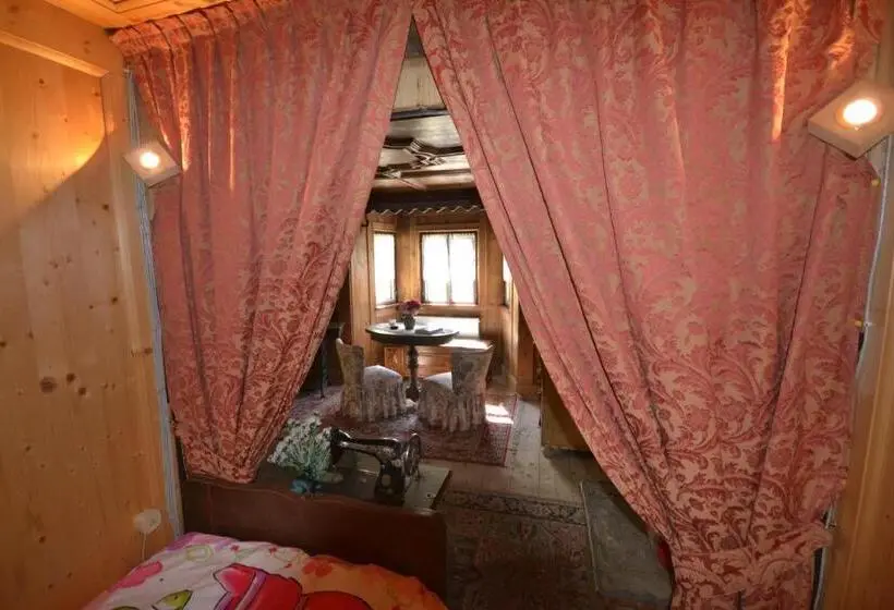 スタンダード４人部屋, B&b La Tana Dell Orso   Die Bärenhöhle