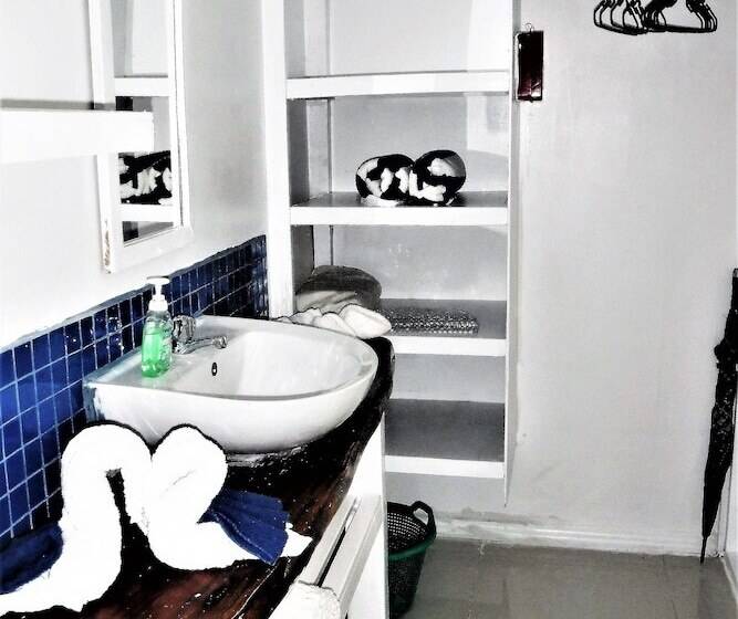 سوئیت خانواده 2 خوابه, Makaira Resort