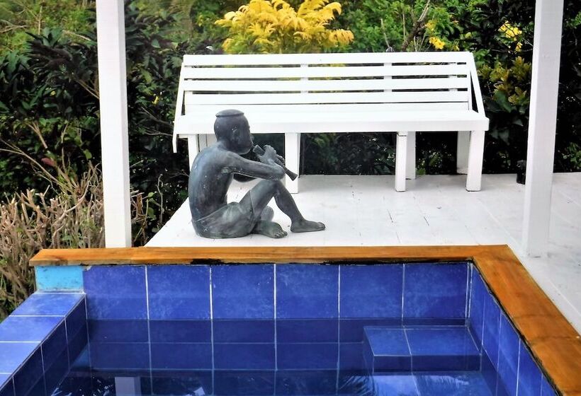 سوئیت خانواده 2 خوابه, Makaira Resort