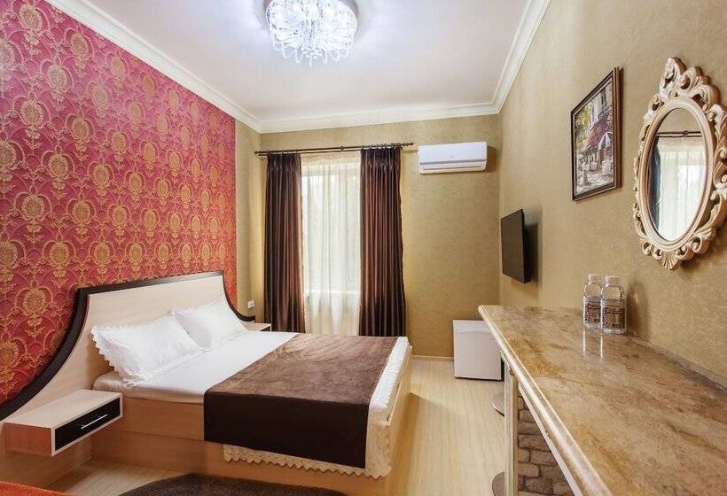 اتاق راحتی سه تخته, Deja Vu Apart