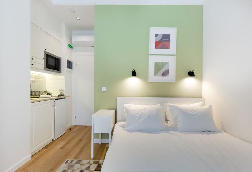 ダブルベッドのスタンダードスタジオ, Dinostratus House