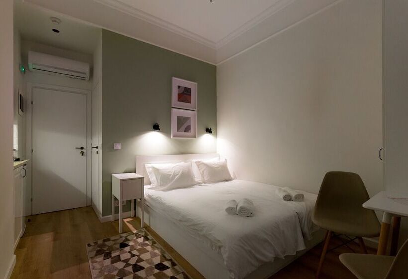 ダブルベッドのスタンダードスタジオ, Dinostratus House