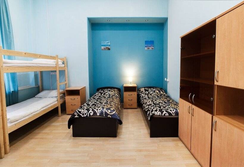 اتاق خانوادگی, Katharina Hostel