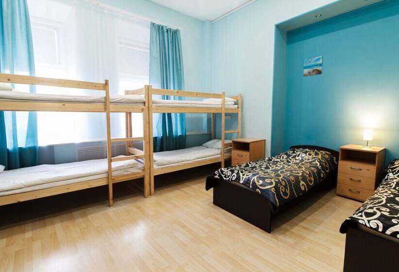 اتاق خانوادگی, Katharina Hostel