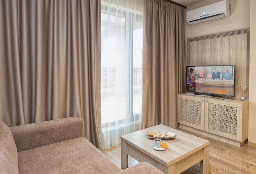 Студио Стандарт Вид на Бассейн, Argisht Partez Hotel All Inclusive And Beach