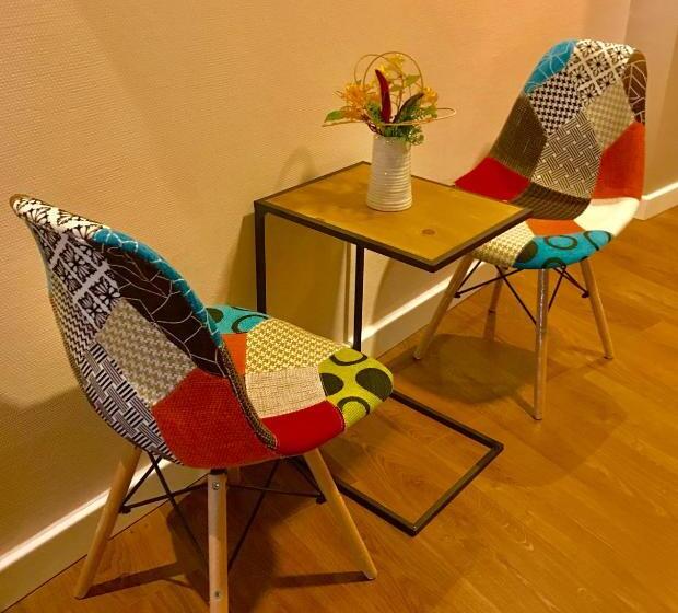 标准三人间, Home 146