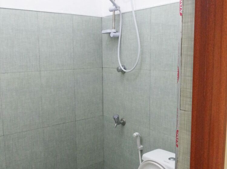 חדר דלוקס לשלושה, Jayaru Guest House