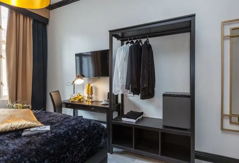 اتاق سوپریور با بالکن, Golden Prague Rooms