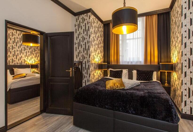 اتاق لوکس خانوادگی, Golden Prague Rooms