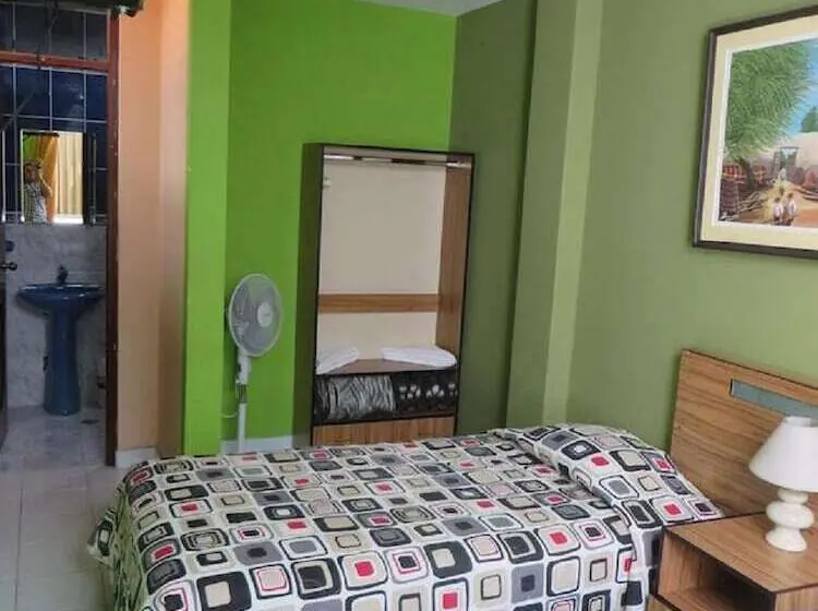 スタンダードルーム, Hostal Hellen Ross