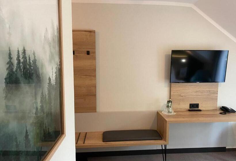 バルコニー付きスタンダードルーム, & Restaurant Kronenhof Am Weser Radweg