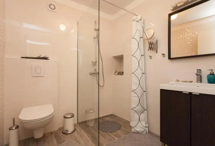 スタンダードスタジオ, Apartments And Rooms Hey Rovinj
