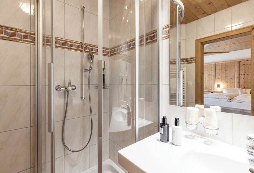 Standard 3 Pers. Værelse, Baer & Post Zernez