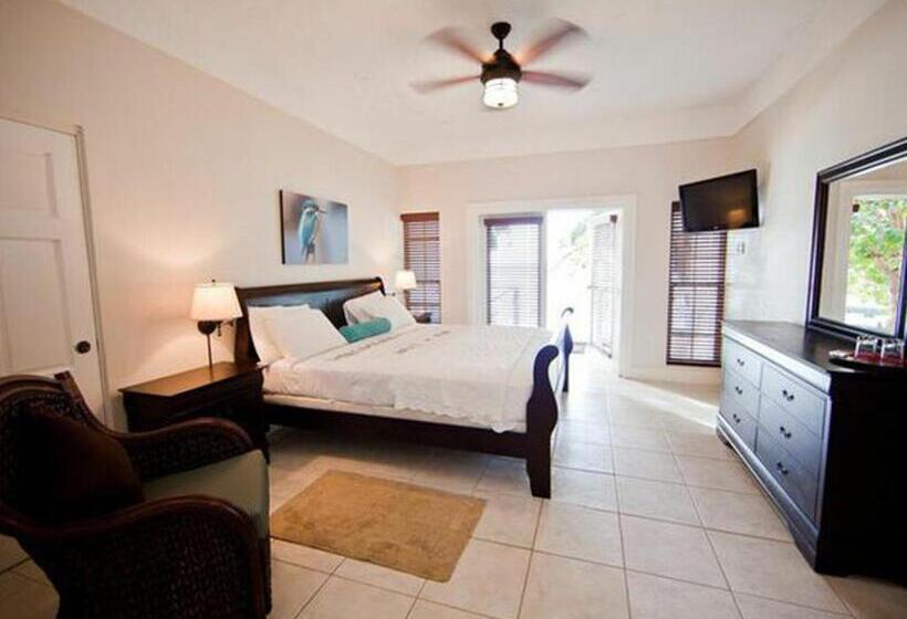 بانگلوی استاندارد با چشم‌انداز دریا, Blue Waters Inn