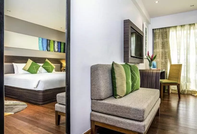 اتاق استاندارد با تخت بزرگ, Holiday Inn Resort Phuket Karon Beach, An Ihg